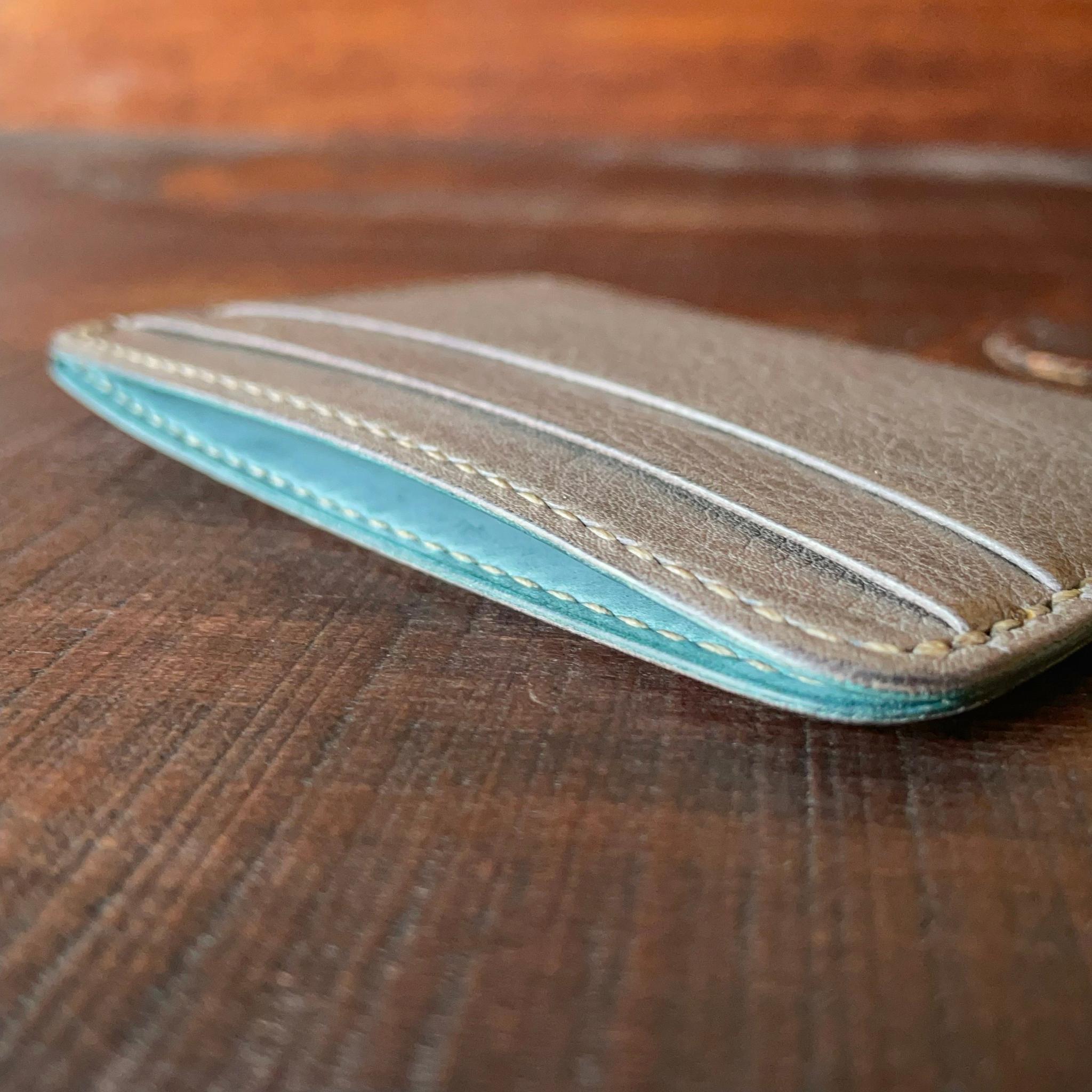 《３ポケット／バイカラー》レザーカードホルダー（リネア・ヴァスカ・ボックス） | 9枚目