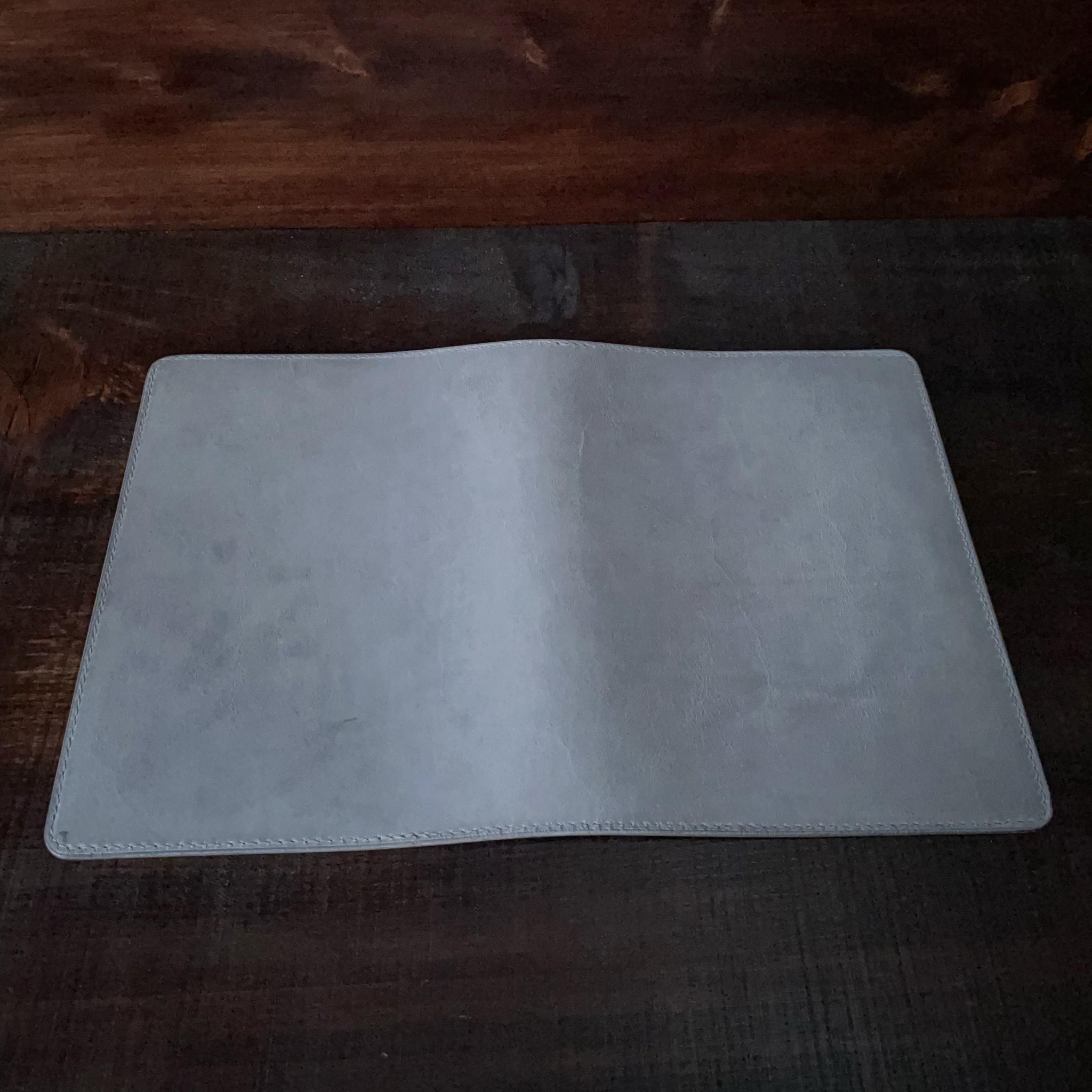 《A5判サイズ》レザーブックカバー（Cenere） | 4枚目