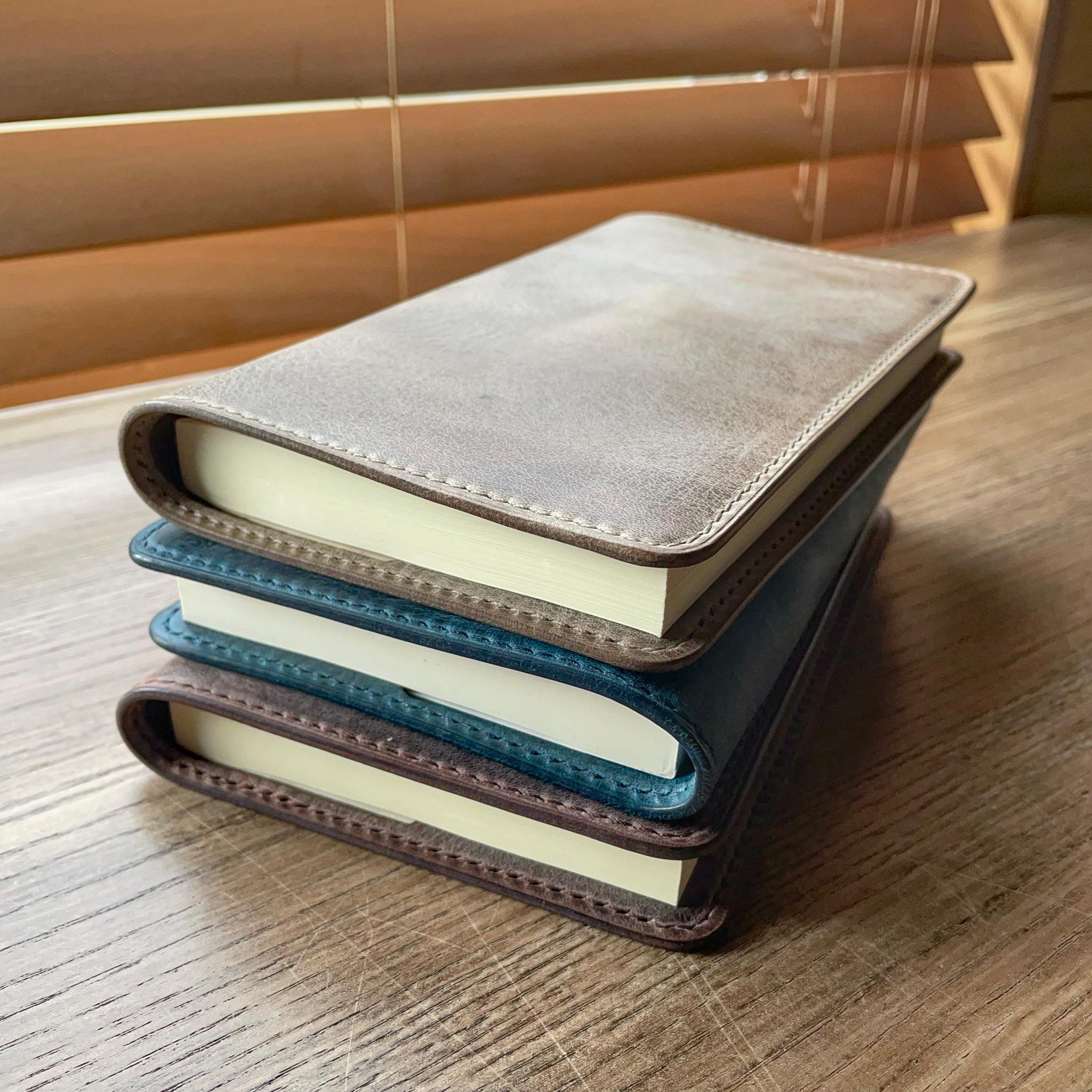 《新書判サイズ》レザーブックカバー(マリアーノ)1枚目の画像