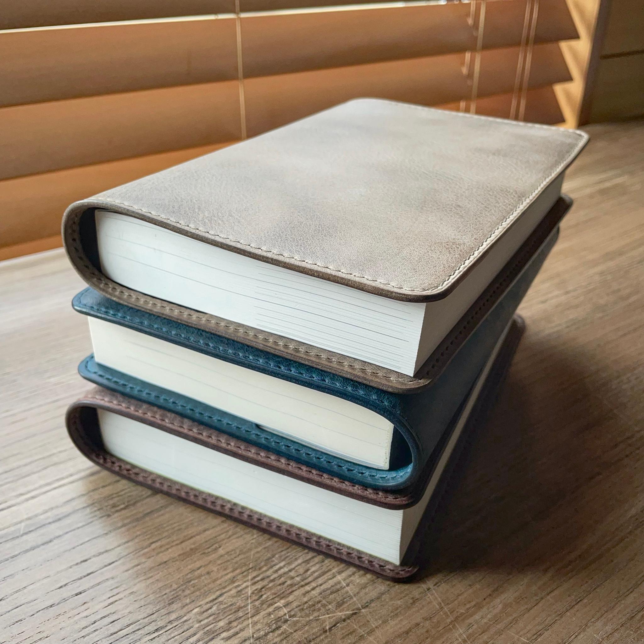 《四六判サイズ》レザーブックカバー(マリアーノ)1枚目の画像